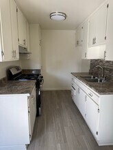 Building Photo - 8834 Topanga Canyon Blvd