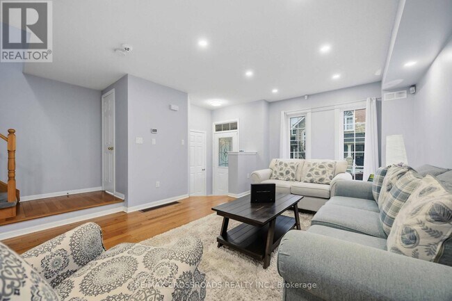 Building Photo - 56 Torr Ln