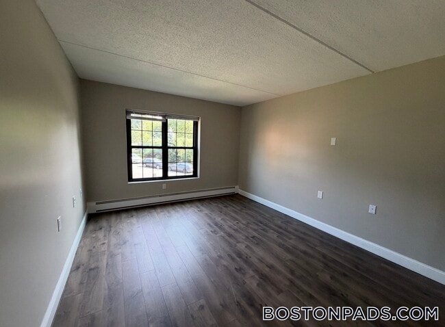 Building Photo - 757 Highland Ave