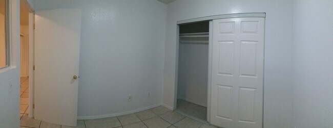 Extra small Bedroom - 1310 E Windsor Rd