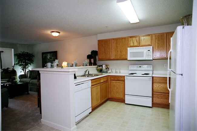 Foto del edificio - Salisbury Village at Castlewood
