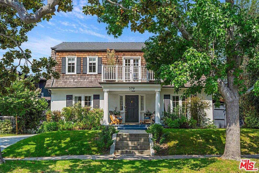 Foto principal - 379 N Ridgewood Pl