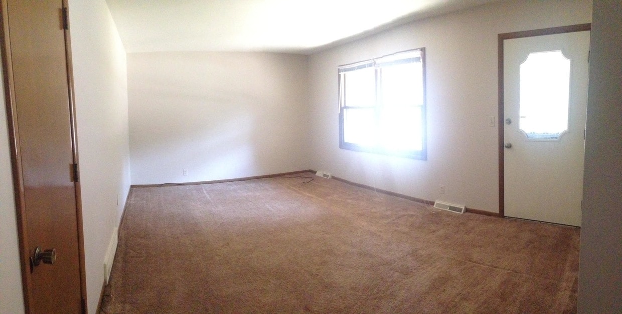 Living Room - 501 Maryland Ave NE