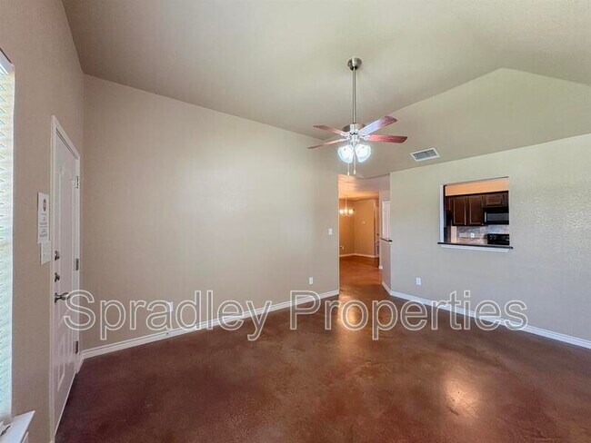 Foto del edificio - 723B E Ridge Blvd
