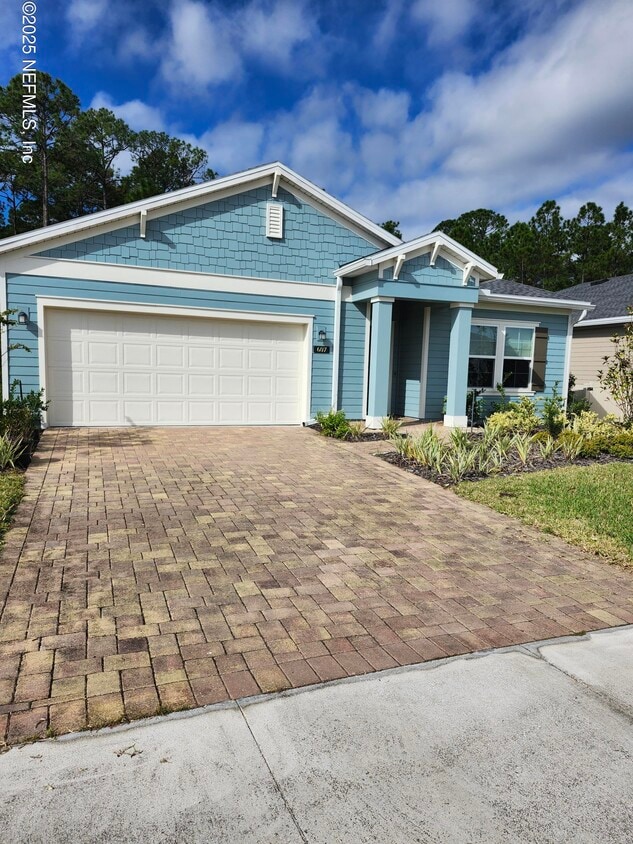 Foto principal - 607 Lake Sinclair St