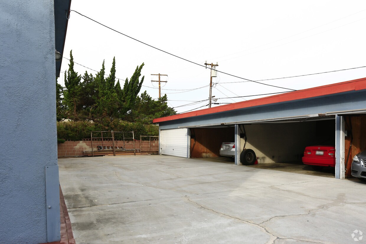Building Photo - 3753 Artesia Blvd