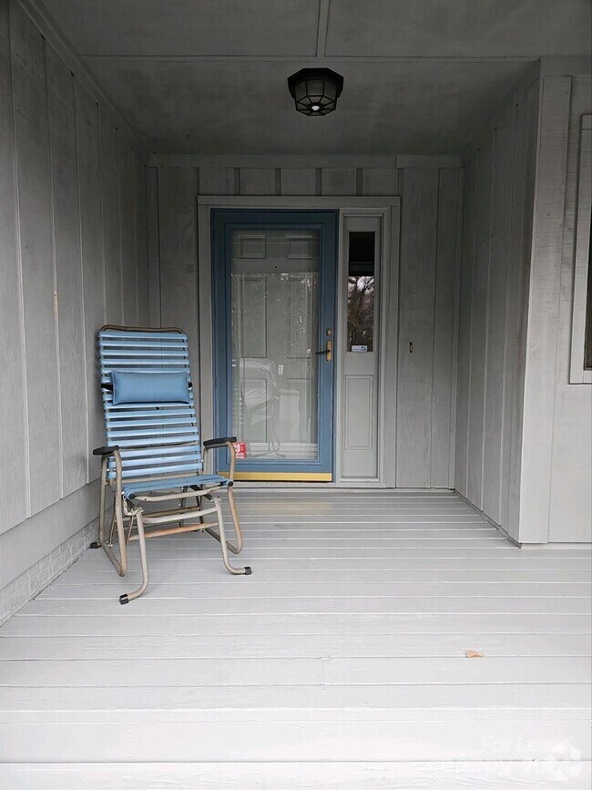 The Kings Grant Apartments for Rent with Washer & Dryer Gastonia, NC