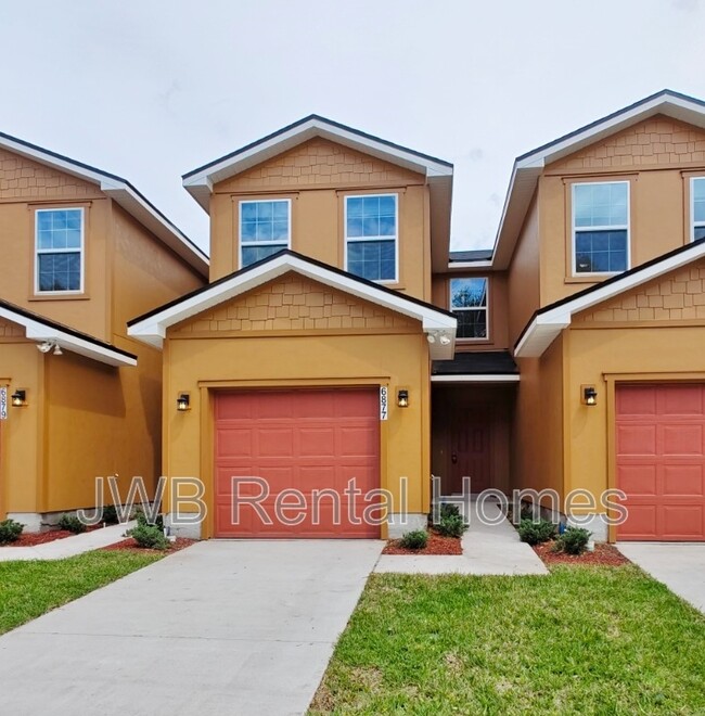 Foto del edificio - 6877 Lake Mist Ln