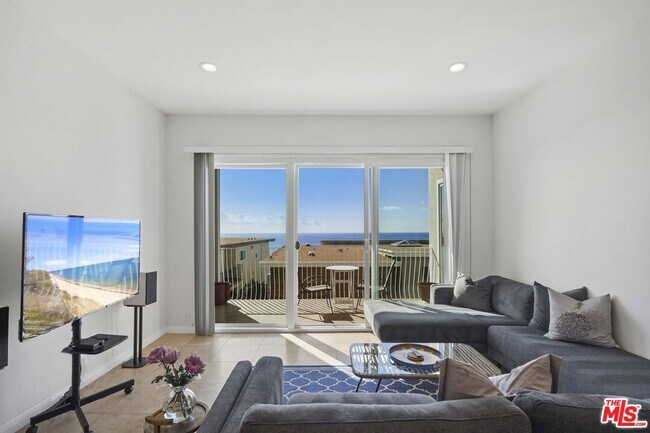 Foto del edificio - 18103 Coastline Dr