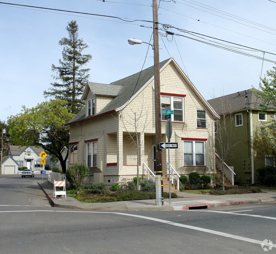 Primary Photo - 750 Morgan St