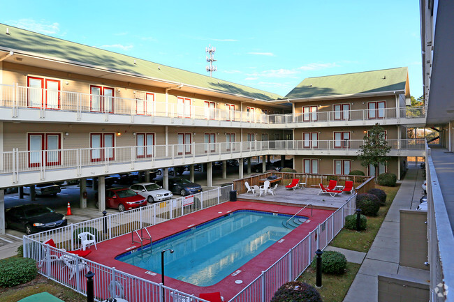 Building Photo - The Flats / The Cottages/The Pavilion