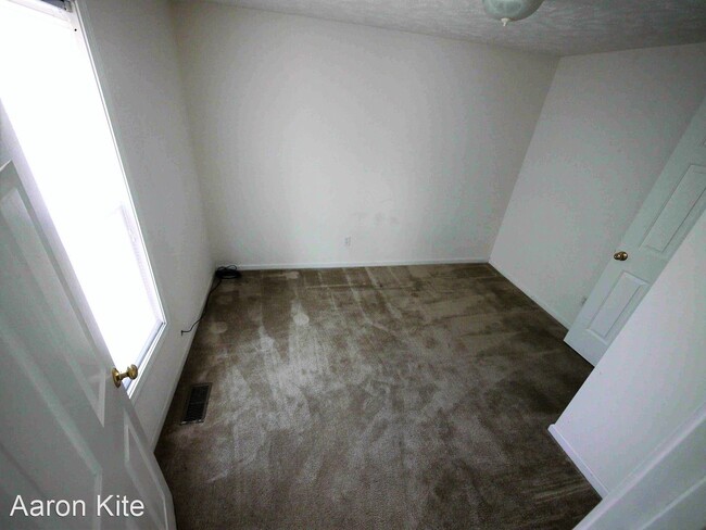 Building Photo - 3 br, 1.5 bath House - 1315 E Saginaw