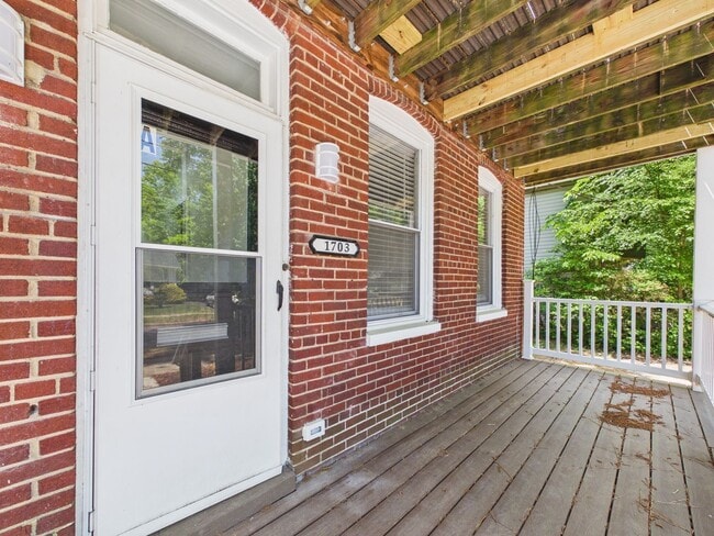 Photo - 1703 Oakdale Ave Apartment
