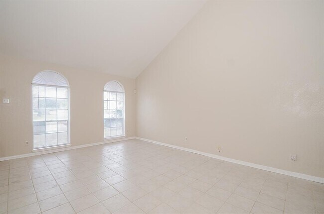 Building Photo - 1722 Foxlake Dr