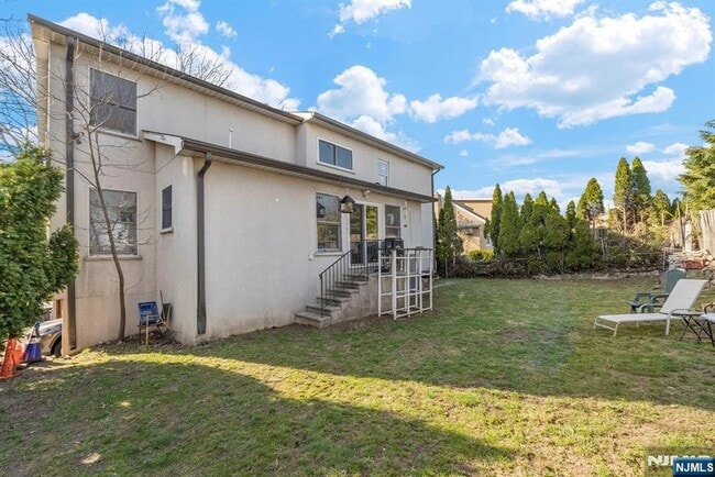 Photo - 360 Gorge Rd House