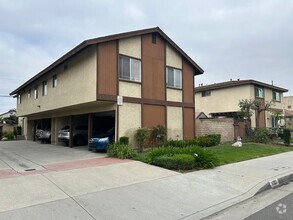 Building Photo - 14323 Alburtis Ave
