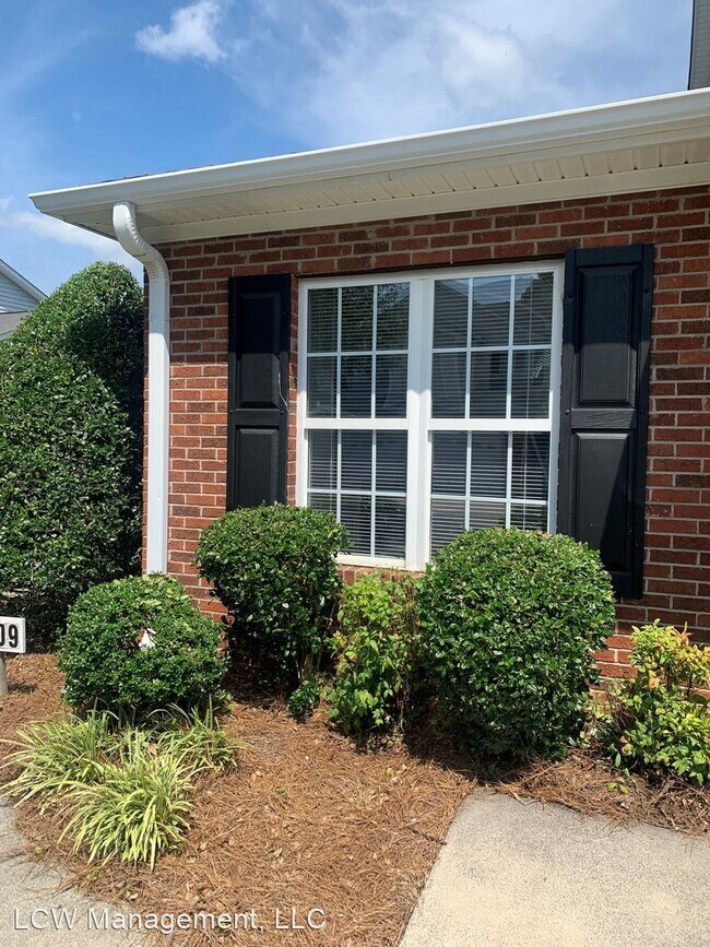 Building Photo - 3 br, 2.5 bath House - 7509 Riverside Court