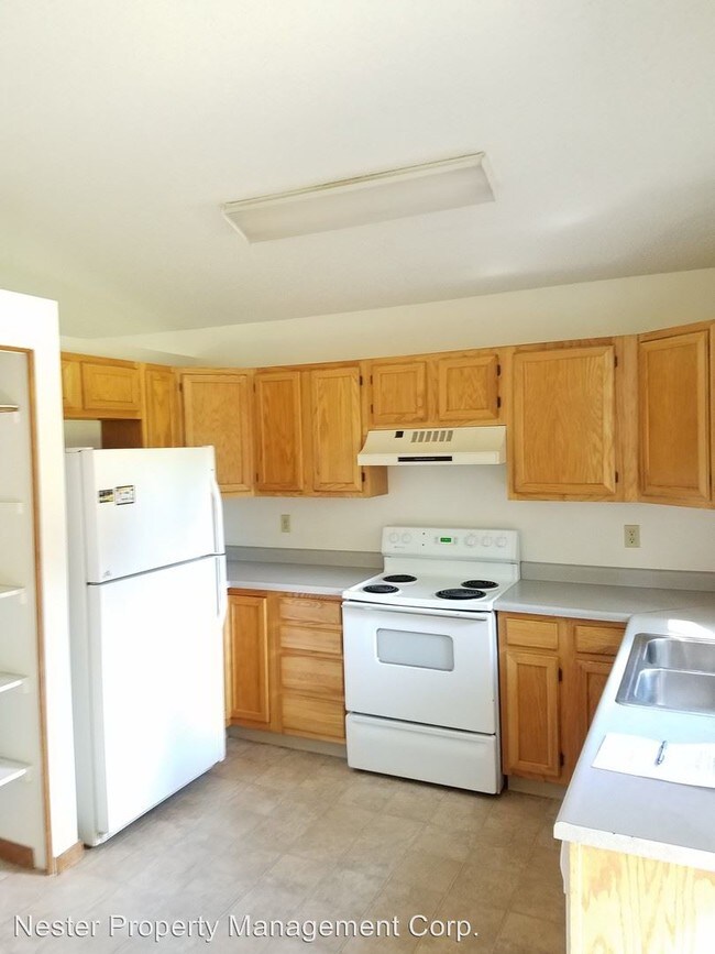 Foto del edificio - 4 br, 3 bath House - 115 Monk St.