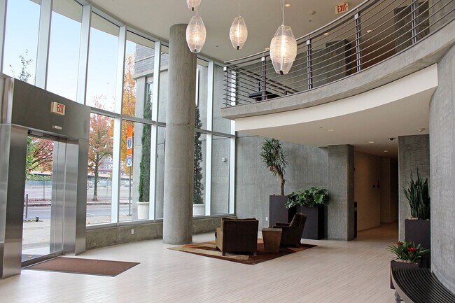 Foto del edificio - Luxurious 1+ Bedroom Pearl Loft at The Pin...