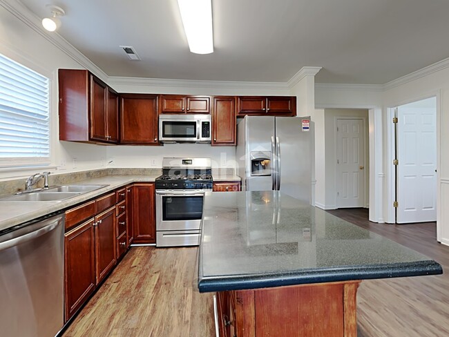 Building Photo - 521 Brummell Ln