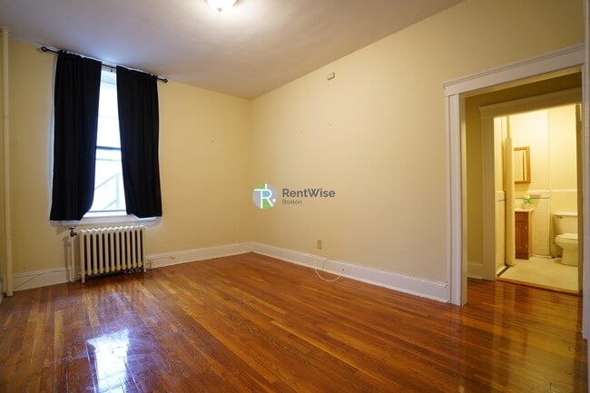 Building Photo - 223 Essex St