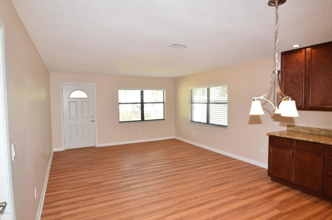 Building Photo - 47 Atlantic Oaks Cir