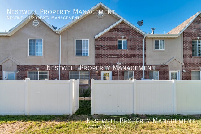 Building Photo - Cute 3-bed Townhome in South Jordan