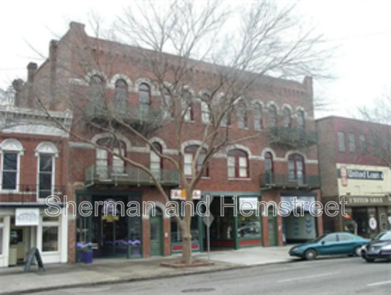 Primary Photo - 1030E Broad Street