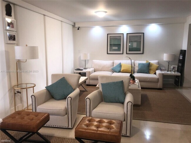 Building Photo - 3 br, 2 bath Condo - 2901 S Bayshore Dr Ap...