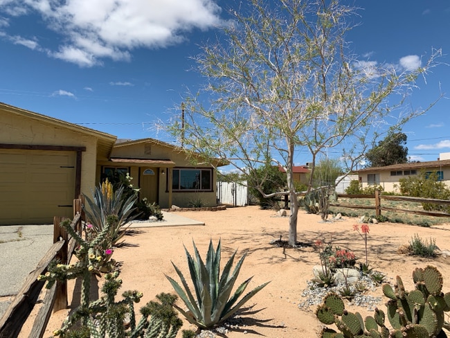 Building Photo - 6186 Chia Ave