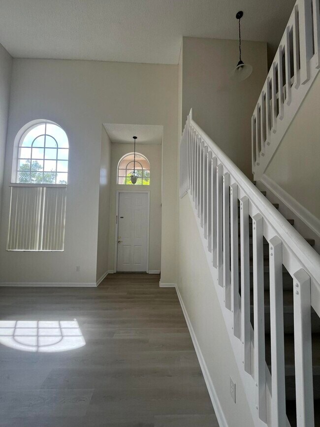 Foto del edificio - 1512 Running Oak Ln