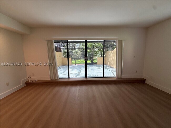 Building Photo - 3873 Alcantara Ave