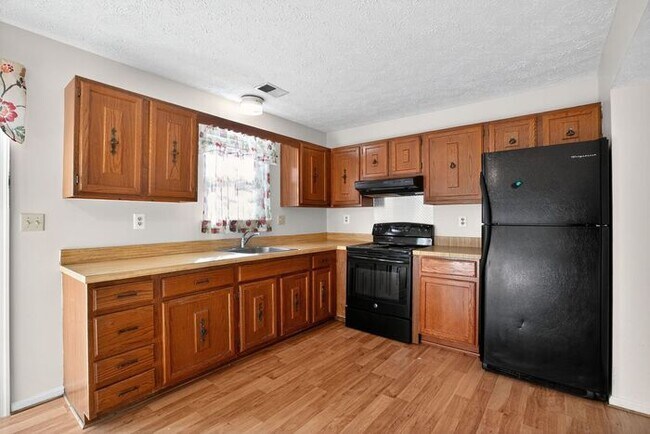 Foto del edificio - 4243 Drake Ct