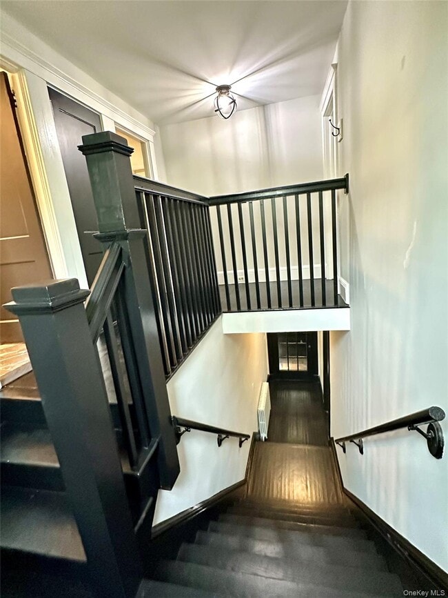 Building Photo - 283 N Middletown Rd