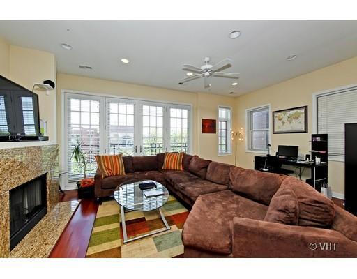 Foto del edificio - 1316 N Wicker Park Ave