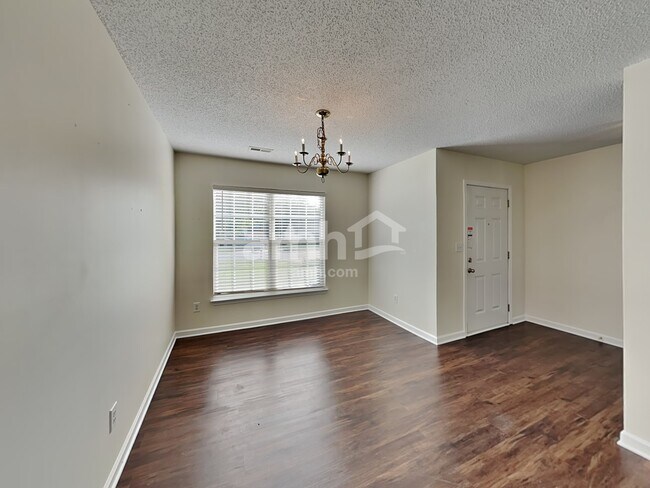Foto del edificio - 1092 Chapel Creek Rd SW