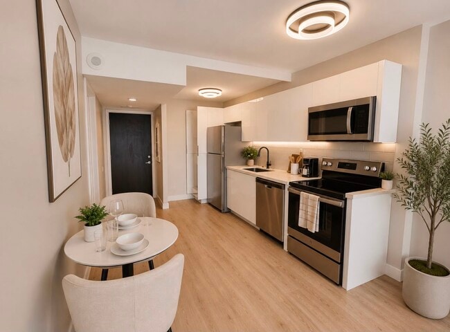 Interior Photo - Aliro