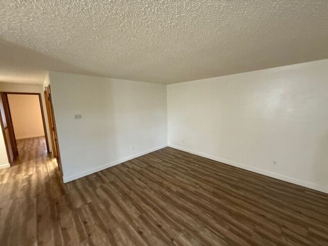 Building Photo - 673 Glen Creek Rd NW