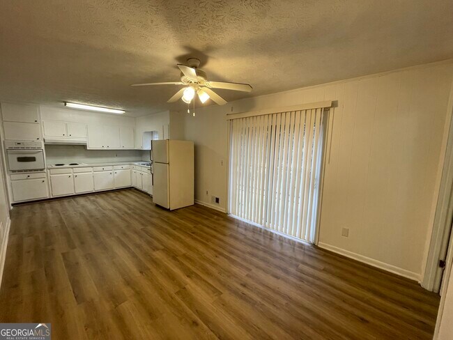 Building Photo - 6115 Mincey Rd
