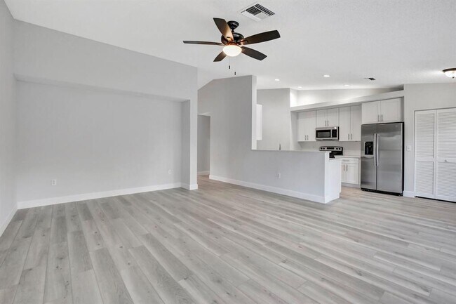 Building Photo - 5200 NW 66th Ave