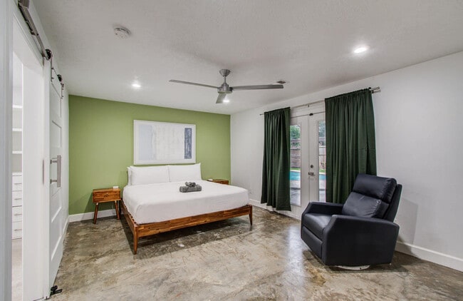 Building Photo - 11714 Hillcroft St