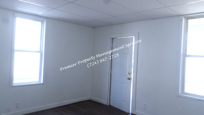 Building Photo - 416 E Reynolds St