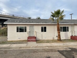 Building Photo - 100 N M St