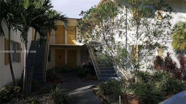 Foto del edificio - 3090 Coral Springs Dr