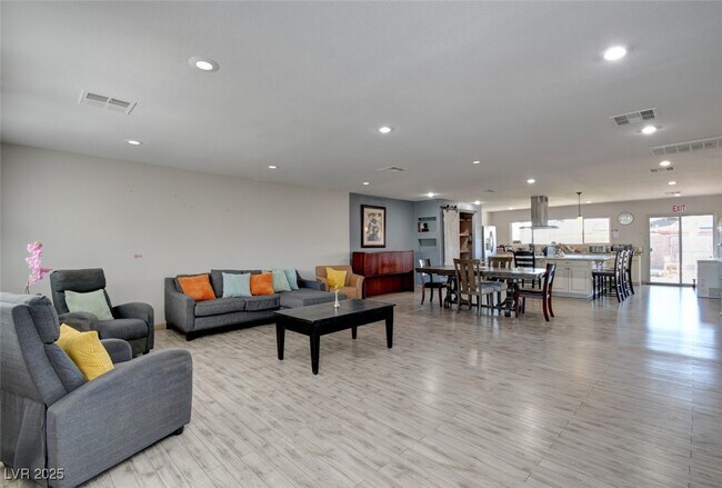 Building Photo - 603 Palmhurst Dr