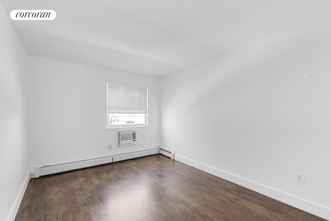 Building Photo - 229A Scholes St