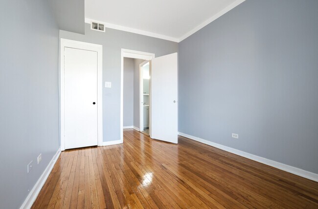 Building Photo - 7255 S Calumet Ave