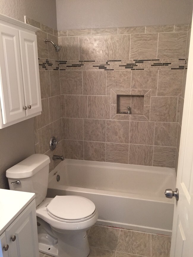 Building Photo - 11106 Belair Dr