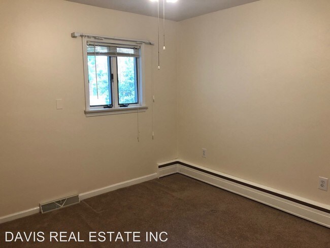 Building Photo - 3 br, 1.5 bath House - 1581 Big Plum Run Road