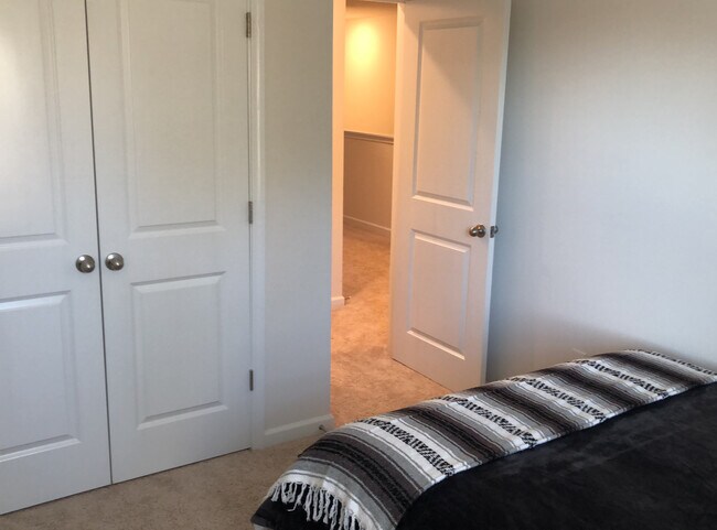 Building Photo - 125 Southridge Ct